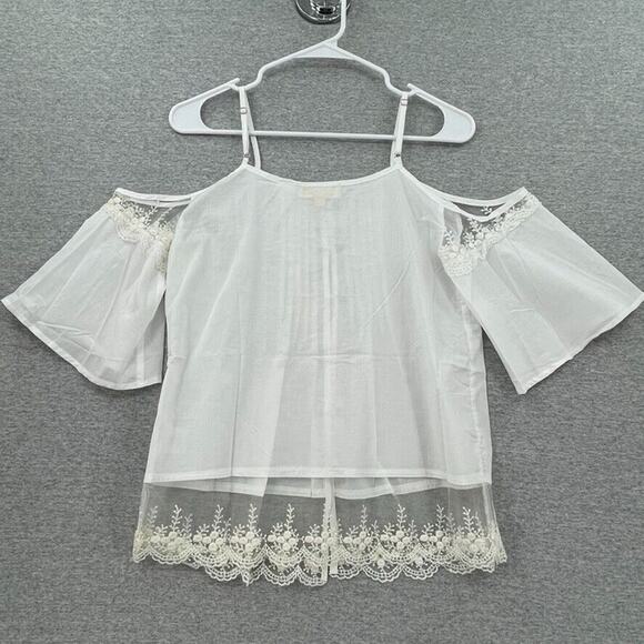 Mistic Prysm Blouse Womens Small White Cold Shoulder Lace Pleated Button Up NEW - Picture 3 of 11